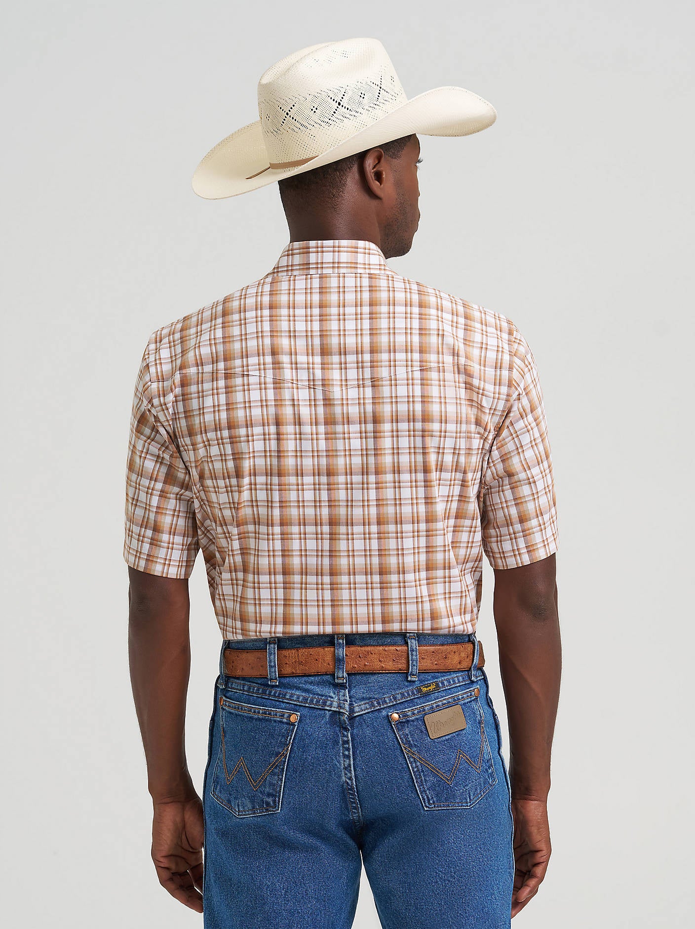 Wrangler® Wrinkle Resist Short Sleeve Shirt- Hay Brown