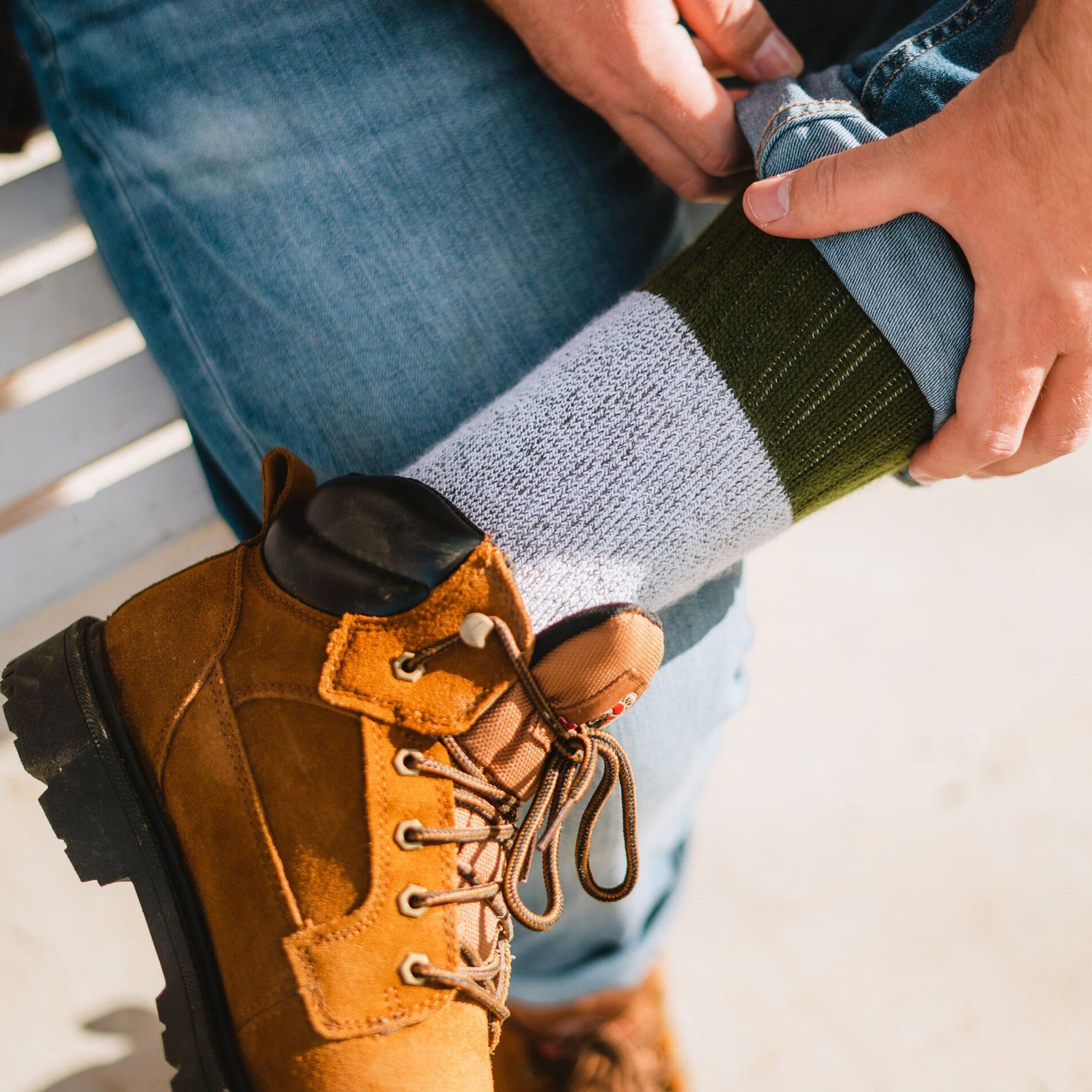Men's Wick Dry Outlander Heavyweight Mid-Calf Boot & Field Sock - Navy